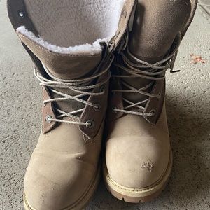 Women’s Timberland Sherpa-Lined Boot